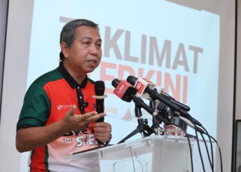 PERKEMBANGAN terkini misi FFC yang disampaikan Kamarul Zaman di Ibu Pejabat MyCARE, di sini hari ini.