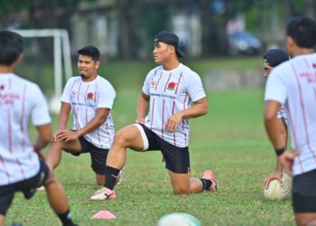 SKUAD ragbi tujuh sebelah (7s) negara sedang menjalani latihan bagi menghadapi Siri Kejohanan Ragbi Asia 7s edisi kedua di Colombo, Sri Lanka.
