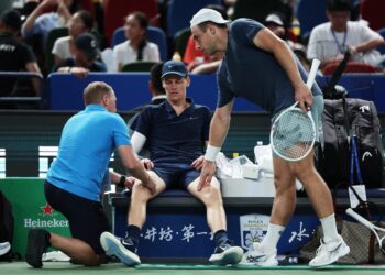 JANNIK Sinner terpaksa melupakan impian mempertahankan kejuaraan Shanghai Masters.- AFP