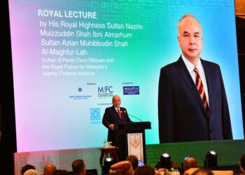Sultan Perak, Sultan Nazrin Shah dalam Syarahan Diraja sempena Majlis Makan Malam Diraja Forum Kewangan Islam Global (GIFF) 2025 di Kuala Lumpur, malam ini.
