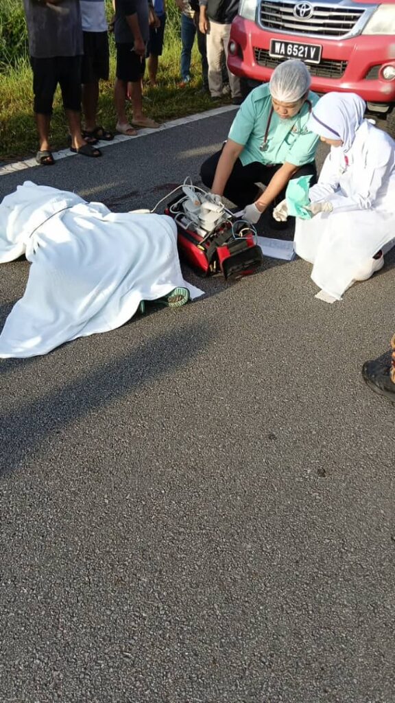 Wanita maut, rakan parah motosikal dirempuh kereta dari belakang