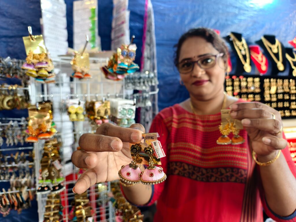Barangan perhiasan wanita laris menjelang Deepavali