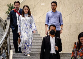 HANNAH Yeoh ketika ditemui di pekarangan Mahkamah Rayuan bagi prosiding rayuan saman fitnah terhadap bekas Ketua Polis Negara, Tan Sri Musa Hassan, di sini hari ini.