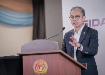 FAHMI FADZIL