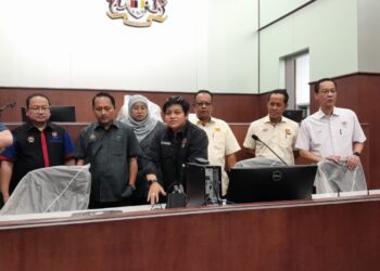 AZALINA Othman Said ketika hadir Majlis Penyerahan Projek Pembinaan Mahkamah Baharu Pengerang di Bandar Penawar, Kota Tinggi, Johor.