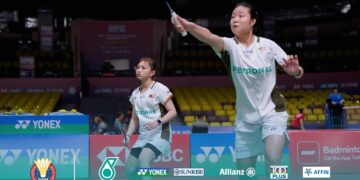 Low Zi Yu (kanan) bersama Noraqilah Maisarah Ramdan. - Ihsan Facebook BAM