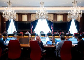 MESYUARAT Jemaah Menteri sebagai persiapan akhir menjelang kepengerusian Malaysia bagi Sidang Kemuncak ASEAN ke-47 bermula Ahad ini. - FB ZAHID HAMIDI