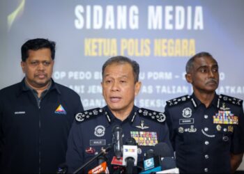 MOHD. khalid ketika sidang akhbar Op Pedo 2.0 di Bukit Aman di sini, hari ini. 