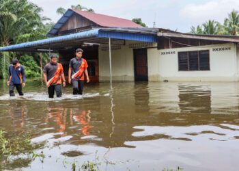 KAMPUNG Cegar di Tasek Gelugor, Pulau Pinang dilaporkan antara lokasi 'hotpsot' yang sering digenangi air setiap kali berlakunya banjir yang berpunca daripada hujan lebat.-UTUSAN/DANIAL SAAD