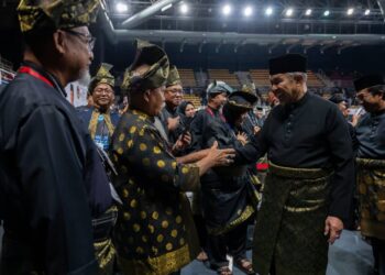 AHMAD Zahid Hamidi hadir merasmikan Majlis Penutupan Himpunan Silat PESAKA Malaysia dan Kejohanan Silat Kebangsaan Kali Ke-21, di N9 Arena, Nilai, Seremban, Negeri Sembilan petang tadi.-GAMBAR/FACEBOOK ZAHID HAMIDI