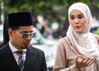UQASHA Senrose ketika hadir di prosiding penceraiannya di Mahkamah Syariah di sini hari ini - UTUSAN/MUHAMAD IQBAL ROSLI