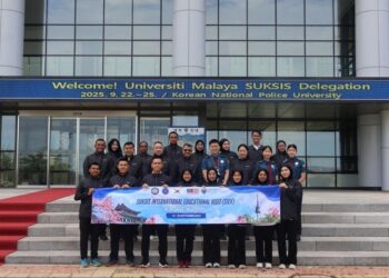 ZAMRI Radzi bersama pelatih-pelatih Kor SUKSIS UM dan KNPU semasa mengikuti SUKSIS International Educational Visit (SIEV) 2025 di Asan, Korea Selatan, baru-baru ini. - UTUSAN/AZWA RAMLI