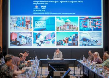 Anthony Loke ketika menpengerusikan Mesyuarat Pasukan Petugas Logistik Kebangsaan (NLTF) di Putrajaya. - UTUSAN/FAIZ ALIF ZUBIR