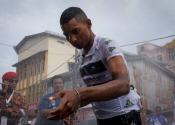 Pelumba Terengganu Cycling Team (TSG), Muhammad Nur Aiman Rosli. - UTUSAN/MUHAMAD IQBAL ROSLI