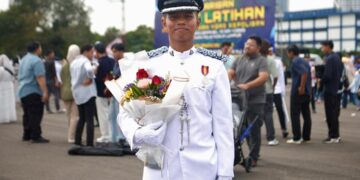 NUR Azmi Nordin ketika ditemui selepas Istiadat Perbarisan Tamat Latihan Program Latihan Asas Kepolisan Inspektor Percubaan di Pusat Latihan Polis Kuala Lumpur (Pulapol), di sini hari ini.