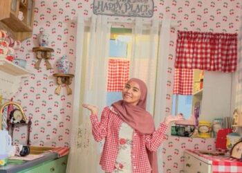 Gaya hiasan vintaj, shabby chic, cottagecore dan gingham mencerminkan personaliti pemilik rumah yang ceria, nostalgik dan damai.