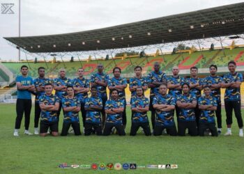 BARISAN pemain pasukan Ex Double Treble Kedah yang akan menyertai perlawanan persahabatan Piala CT Global Legend Cup 2025 di Stadium Darul Aman. - IHSAN EXDOUBLETREBLEKEDAH
