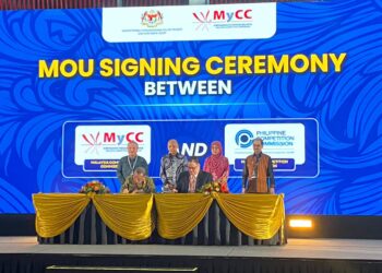 ARMIZAN Mohd. Ali menyaksikan pemeteraian memorandum persefahaman antara MyCC dengan Suruhanjaya Persaingan Filipina di Petaling Jaya, hari ini.