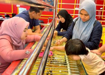 LONJAKAN mendadak harga emas ini menjadi penanda aras baharu bagi tahap ketidaktentuan global.