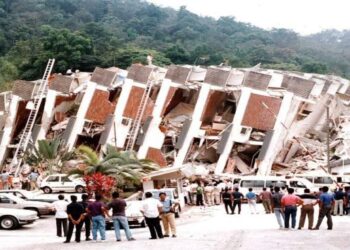RUNTUHAN Highland Towers pada 1993 menjadi amaran yang  pembangunan tanpa keselamatan pasti rapuh.