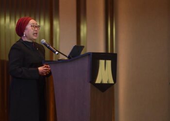 JEMILAH Mahmood menyampaikan ucapannya ketika Sesi Plenari 2: Mempercepatkan SDG melalui pendekatan kesihatan planetari pada Persidangan Impak Yayasan MySDG 2025, di sini hari ini.