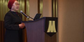 JEMILAH Mahmood menyampaikan ucapannya ketika Sesi Plenari 2: Mempercepatkan SDG melalui pendekatan kesihatan planetari pada Persidangan Impak Yayasan MySDG 2025, di sini hari ini.