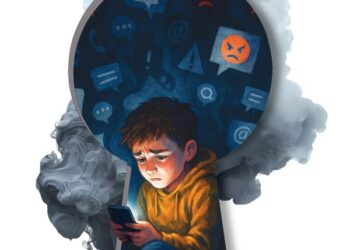 FAHAMI landskap alam siber yang dilayari anak dan memantau aktiviti mereka bagi memastikan keselamatan mereka.