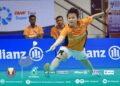 Wong Ling Ching melakar kejutan ke atas pemain No. 39 dunia, Pitchamon Opatniputh 20-22, 23-21, 24-22  untuk menempah slot ke perlawanan akhir pada Kejohanan Badminton Malaysia Super 100 di Stadium Tertutup Kompleks Sukan Educity, Iskandar Puteri, Johor hari ini.- IHSAN BAM