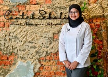 Pemilik cafe, CantekSekali, Rina Nornahningsih Rahman.