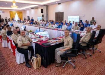 AHMAD ZAHID Hamidi mempengerusikan Mesyuarat Jawatankuasa Pengurusan Bencana Pusat (JPBP) di Dewan Banquet Majlis Daerah Jerantut di Jerantut, Pahang.