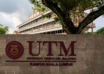 PROGRAM Ijazah Sarjana Muda Kecerdasan Buatan (AI) di Universiti Teknologi Malaysia (UTM)  tidak tersenarai dalam mana-mana skim pembiayaan sama ada melalui biasiswa, dermasiswa mahupun pinjaman melalui agensi-agensi kerajaan.