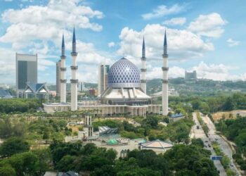 DARI kawasan ladang getah, Shah Alam kini berkembang menjadi bandar beridentiti tersendiri dengan wadah lmu, budaya dan teknologi.