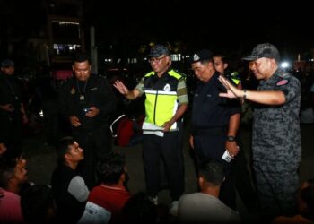 PENDEKATAN membanteras warga asing perlu seimbang antara aspek penguatkuasaan dan kemanusiaan.