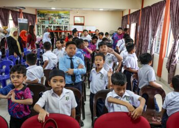 IA bukan sahaja menceriakan proses pembelajaran, malah meningkatkan fokus, motivasi dan kemahiran sosial pelajar yang sering menghadapi cabaran dengan kaedah pengajaran tradisional.