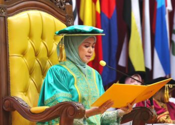 TENGKU Permaisuri Norashikin menyampaikan titahnya pada Istiadat Konvokesyen Universiti Islam Selangor (UIS) Ke-28, di Bangi, Selangor hari ini.