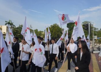 DALAM sistem demokrasi, pihak yang kalah juga perlu percaya kepada sistem itu sendiri, kerana itulah nilai sebenar demokrasi.