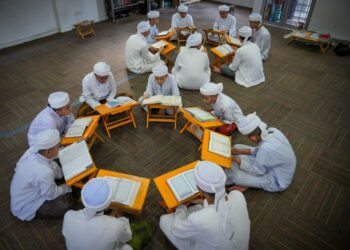 PIHAK berkuasa agama perlu menilai semula penjenamaan institusi tahfiz supaya mencerminkan saiz, struktur dan tahap pengurusan sebenar.