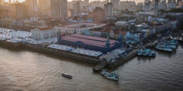 PEMANDANGAN udara bandar Belem yang menjadi tuan rumah sidang iklim PBB COP30 di Para, Brazil.-AFP