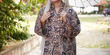 rekaan longgar sesuai untuk pemakaian seharian.