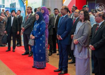 Raja Permaisuri Agong, Raja Zarith Sofiah berkenan hadir  ke Majlis Perasmian Festival Idea Putrajaya 2025 yang berlangsung di Pusat Konvensyen Antarabangsa Putrajaya (PICC) hari ini.