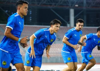 SKUAD Harimau Malaya menjalani latihan sebagai persediaan untuk berdepan Nepal esok dalam kelayakan Piala Asia 2027.-ISHAN MALAYSIA NT