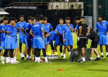 PEMAIN skuad B-23 menjalani latihan di Padang Latihan Sime Darby, Bukit Jelutong sebagai persiapan ke Sukan SEA 2025-IHSAN FAM