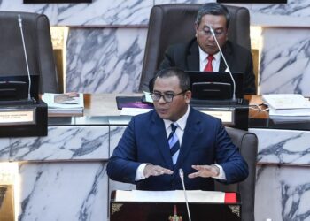 AMIRUDIN Shari pada sidang Dewan Undangan Negeri (DUN) Selangor di Shah Alam. - UTUSAN/AFIQ RAZALI