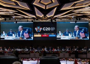 ANWAR Ibrahim semasa Sidang Kemuncak G20 di Republik Afrika Selatan. PEJABAT PERDANA MENTERI