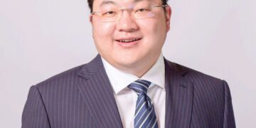 JHO LOW