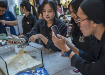 TEKNOLOGI bukanlah punca utama kepada keruntuhan moral remaja, tetapi penggunaan tanpa panduan dan kawalan yang bijak telah menjadikannya ancaman kepada kesejahteraan sosial.