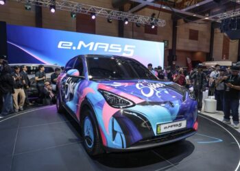 PROTON e.MAS 5 pada Pameran Automotif Malaysia 2025.