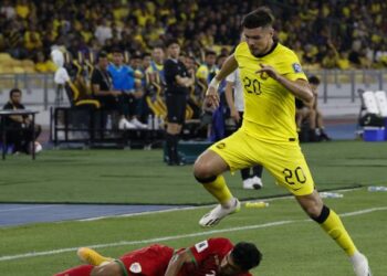 Romel Morales terpaksa disisihkan daripada skuad Harimau Malaya kerana dibelenggu kecederaan. - UTUSAN