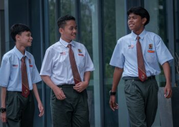 KITA perlu melahirkan generasi yang bukan sahaja pintar, tetapi juga beradab generasi yang menjadi rahmat, bukan ancaman kepada masyarakat.