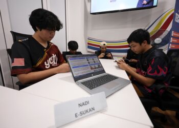 BAHAYA psikologi yang timbul apabila kanak-kanak terdedah terlalu awal kepada dunia digital tanpa pemantauan.